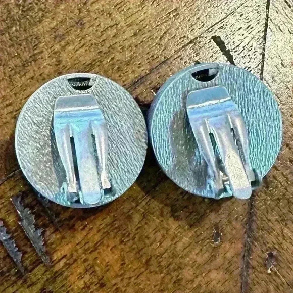 Vintage Silver Clip On Earrings - Picture 2 of 3